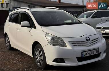 Мінівен Toyota Verso 2011 в Хмельницькому