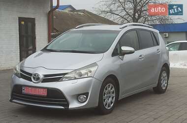 Мінівен Toyota Verso 2014 в Красилові