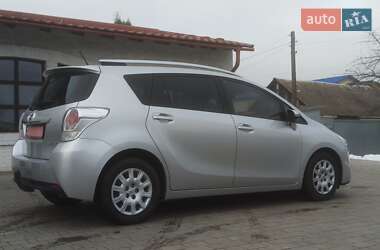 Мінівен Toyota Verso 2014 в Красилові