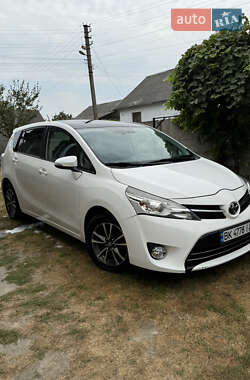 Мінівен Toyota Verso 2013 в Березному