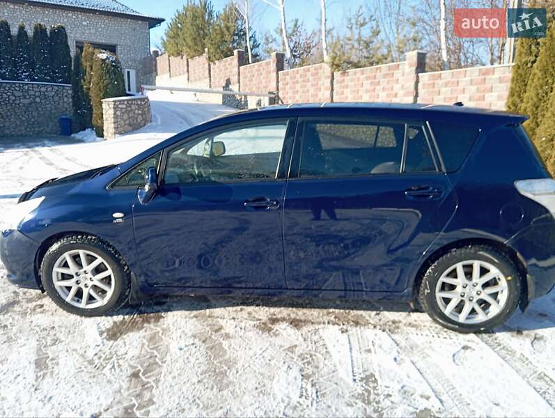 Мінівен Toyota Verso 2009 в Волочиську