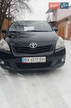 Минивэн Toyota Verso 2010 в Хмельницком