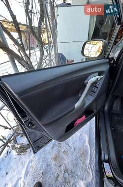 Минивэн Toyota Verso 2010 в 