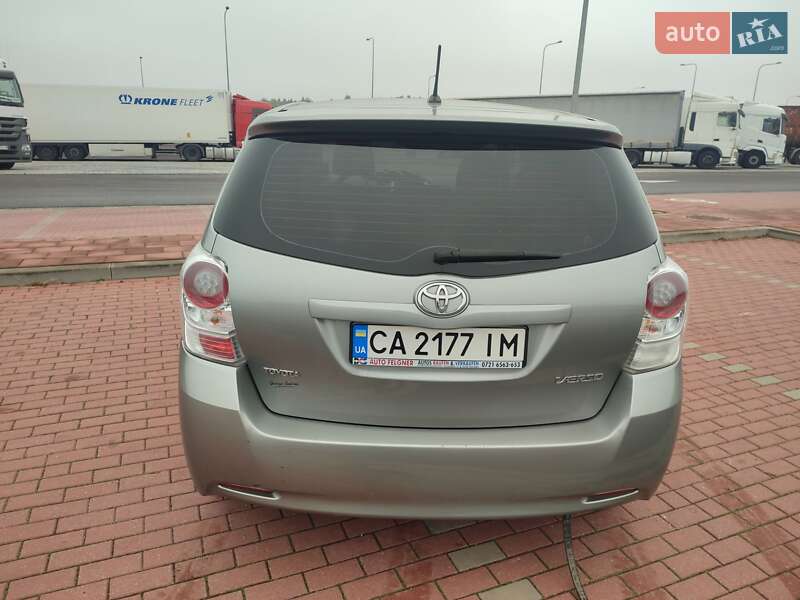 Мінівен Toyota Verso 2011 в Умані