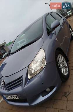 Минивэн Toyota Verso 2011 в Житомире