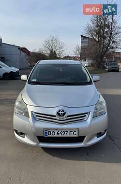 Мінівен Toyota Verso 2009 в Шумську