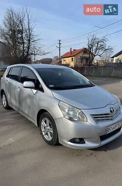 Мінівен Toyota Verso 2009 в Шумську