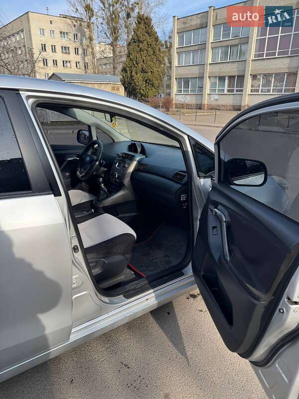 Мінівен Toyota Verso 2009 в Шумську