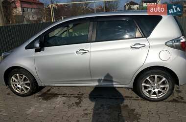 Мінівен Toyota Verso 2012 в 