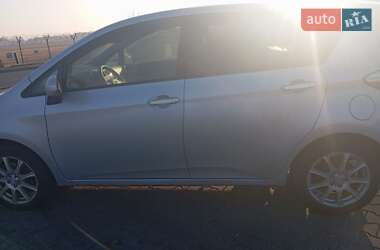 Мінівен Toyota Verso 2012 в 