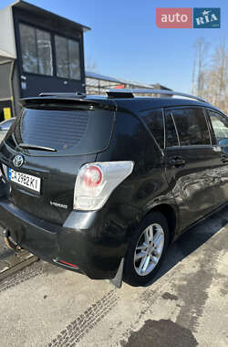 Мінівен Toyota Verso 2010 в Києві