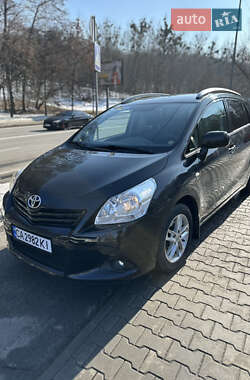 Мінівен Toyota Verso 2010 в Києві