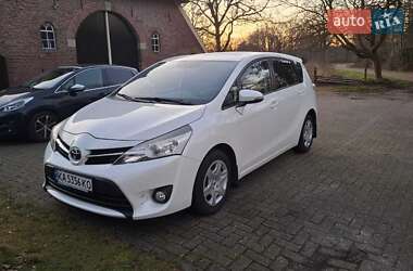 Мінівен Toyota Verso 2013 в Києві