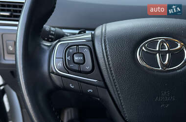 Минивэн Toyota Verso 2017 в 