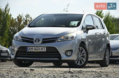 Мінівен Toyota Verso 2015 в 