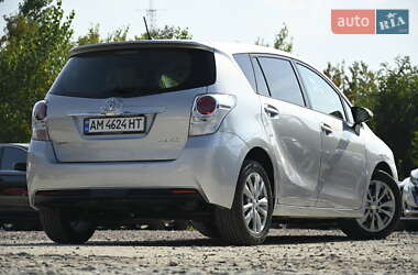 Мінівен Toyota Verso 2015 в 