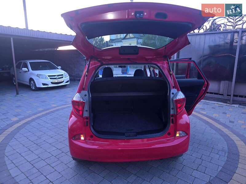 Мінівен Toyota Verso 2012 в Луцьку