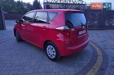 Минивэн Toyota Verso 2012 в 