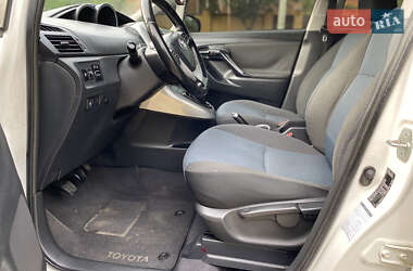Минивэн Toyota Verso 2014 в 