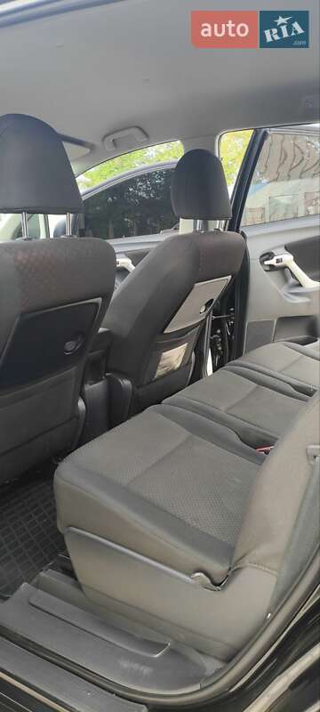 Минивэн Toyota Verso 2012 в Деражне