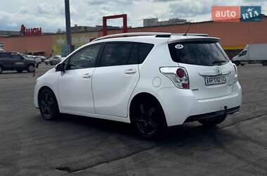 Минивэн Toyota Verso 2013 в 