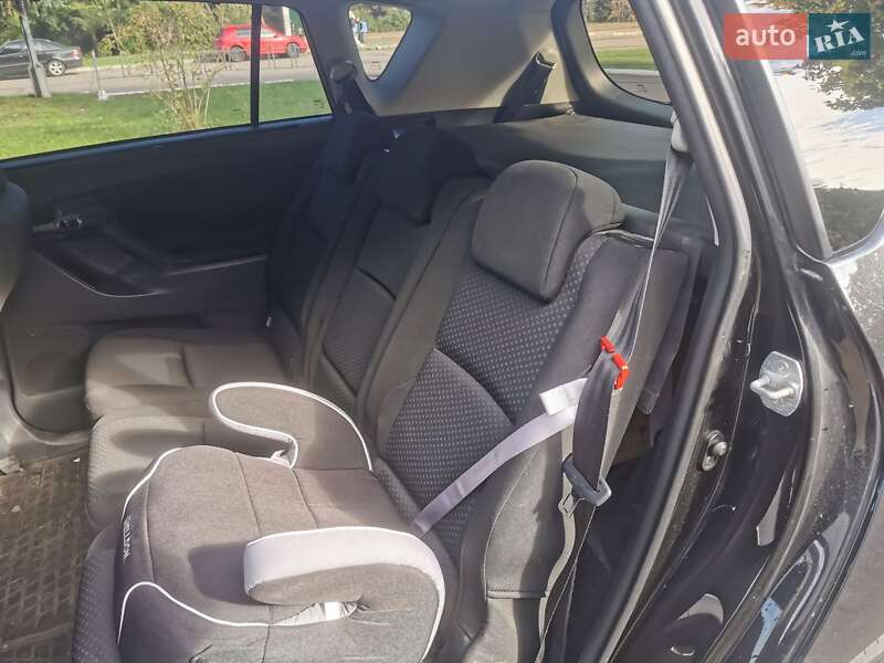 Мінівен Toyota Verso 2009 в Рівному