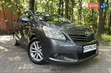 Мінівен Toyota Verso 2012 в Одесі