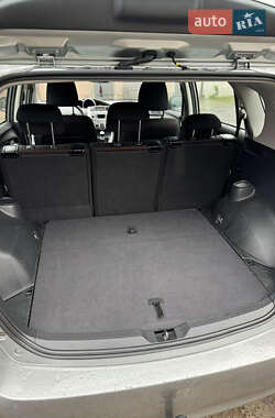 Минивэн Toyota Verso 2010 в 
