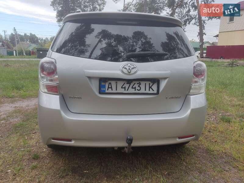 Мінівен Toyota Verso 2011 в Києві