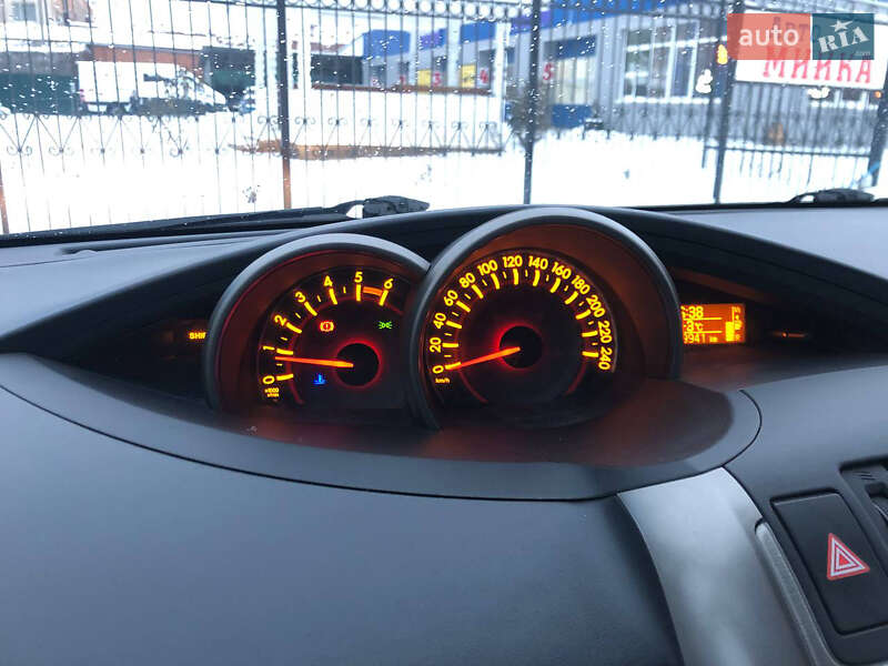 Мінівен Toyota Verso 2010 в Сумах