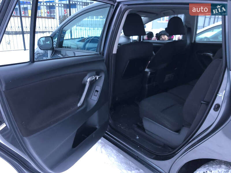 Мінівен Toyota Verso 2010 в Сумах
