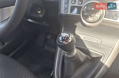 Минивэн Toyota Verso 2010 в 