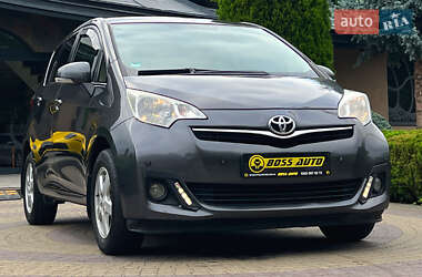 Мінівен Toyota Verso 2014 в Львові