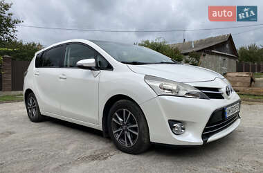 Минивэн Toyota Verso 2015 в Житомире
