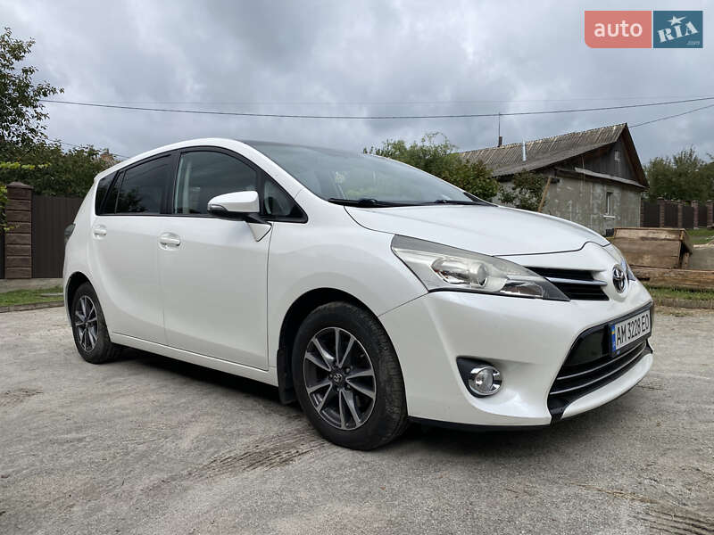 Toyota Verso 2015
