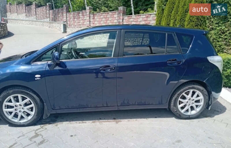 Мінівен Toyota Verso 2009 в Волочиську