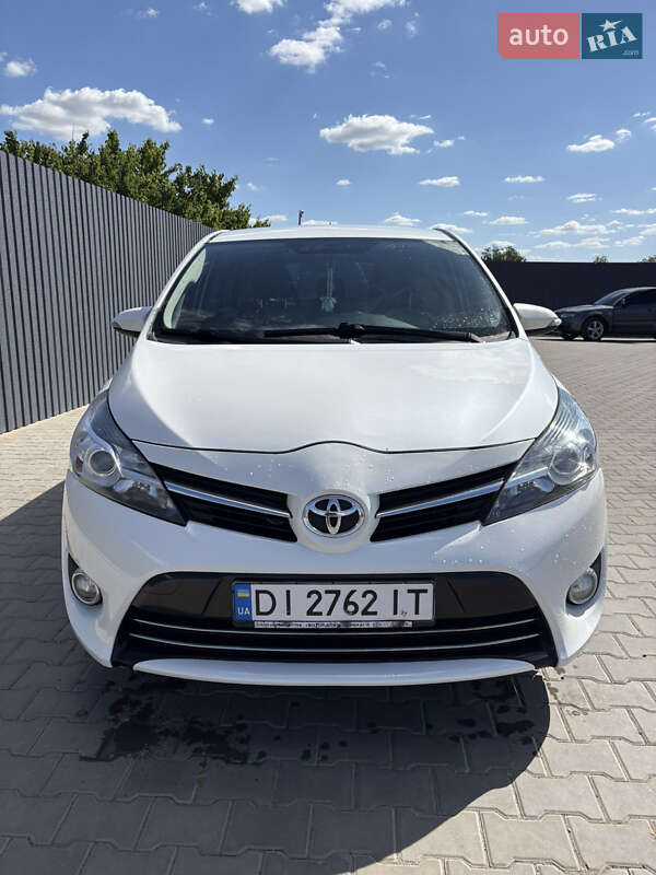 Toyota Verso 2013