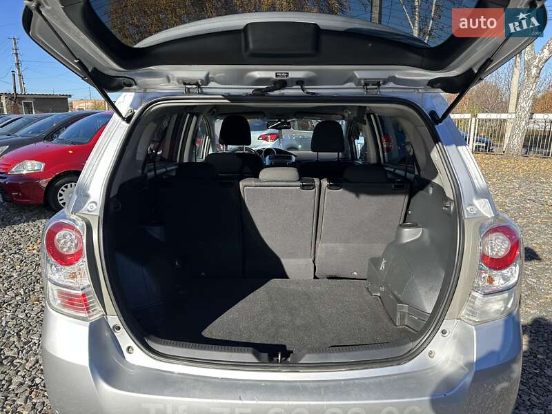 Минивэн Toyota Verso 2012 в Смеле