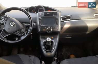 Мінівен Toyota Verso 2017 в Кілії
