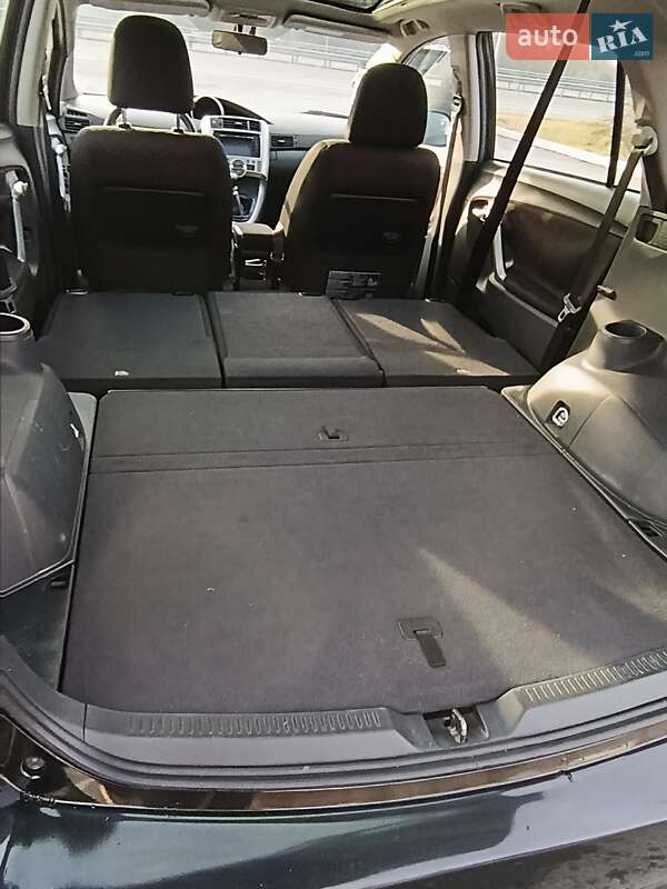 Мінівен Toyota Verso 2011 в Звягелі