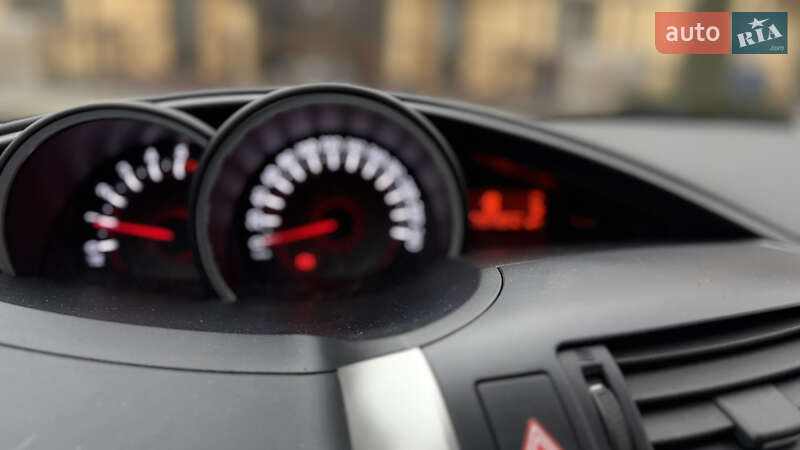 Мінівен Toyota Verso 2014 в Луцьку