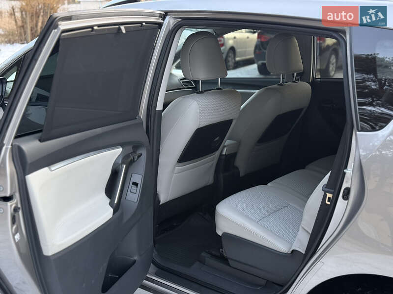 Минивэн Toyota Verso 2014 в Луцке фото 64 Минивэн Toyota Verso 2014 в Луцке