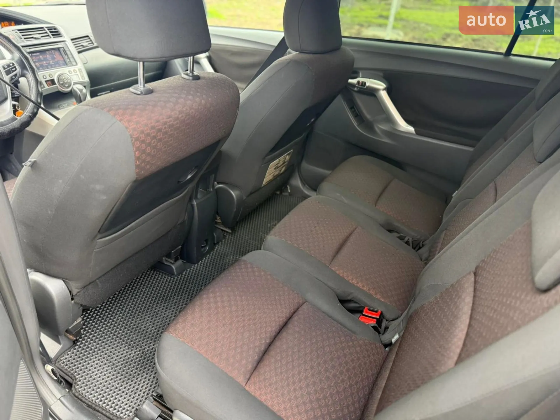 2010 Toyota Verso - мініатюра 12