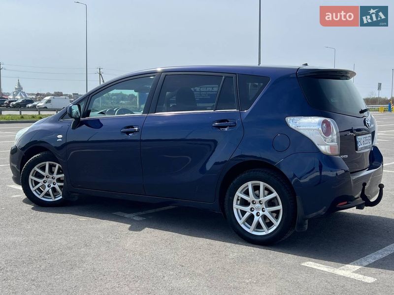 Минивэн Toyota Verso 2009 в Львове