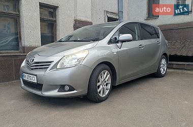 Універсал Toyota Verso 2012 в Рівному