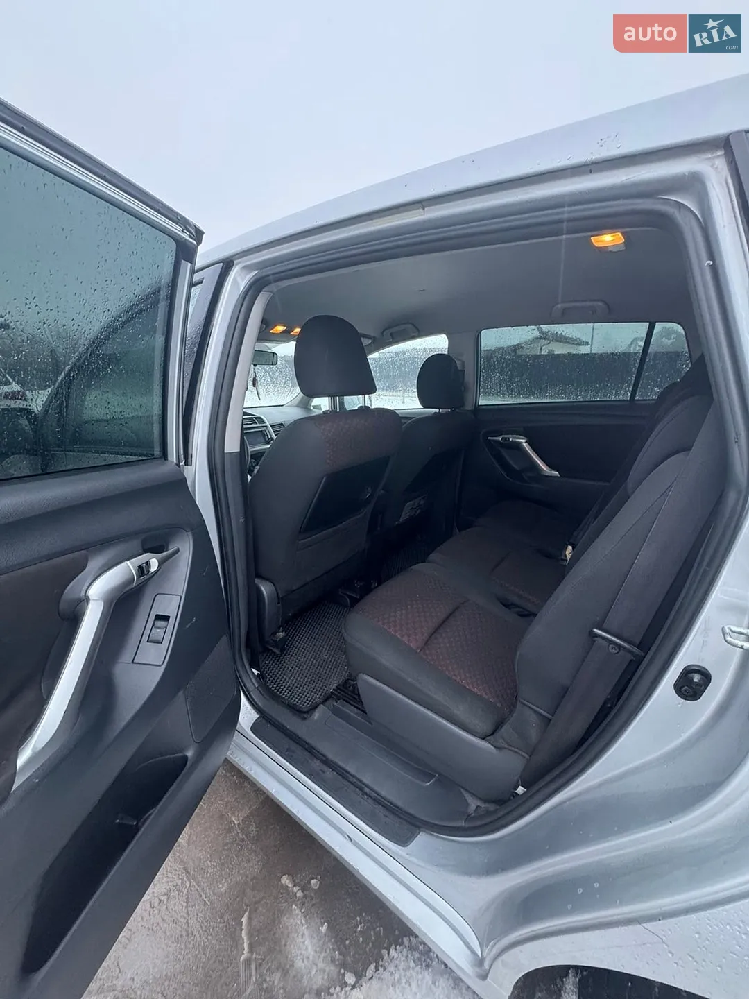 2010 Toyota Verso - мініатюра 5