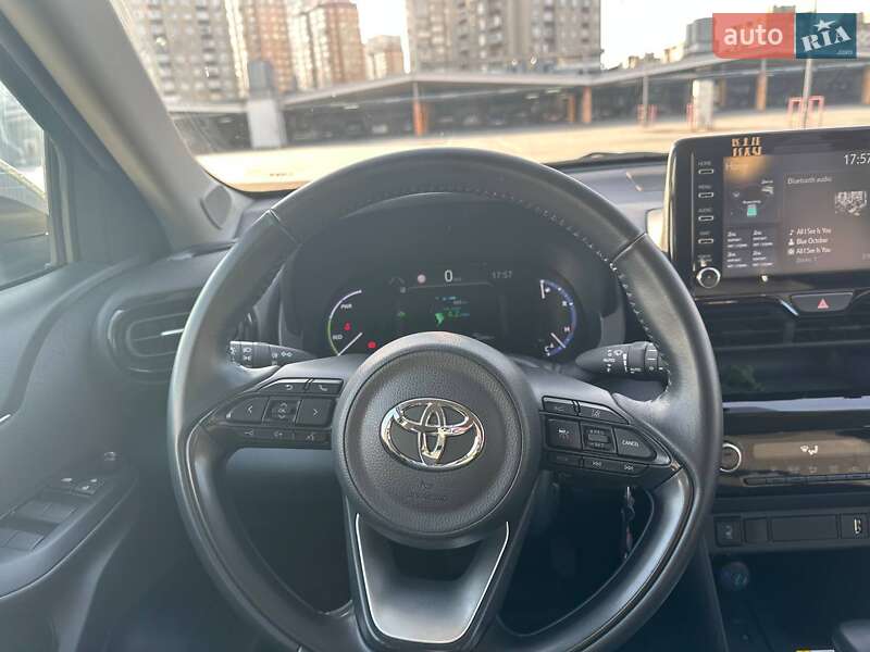 Внедорожник / Кроссовер Toyota Yaris Cross 2023 в Киеве