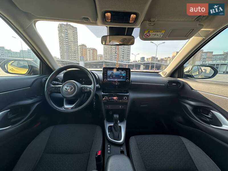 Внедорожник / Кроссовер Toyota Yaris Cross 2023 в Киеве