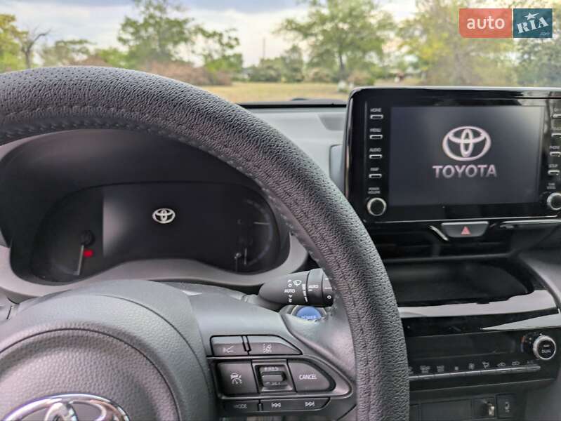 Внедорожник / Кроссовер Toyota Yaris Cross 2021 в Каменском