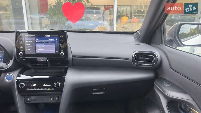 Внедорожник / Кроссовер Toyota Yaris Cross 2024 в Харькове